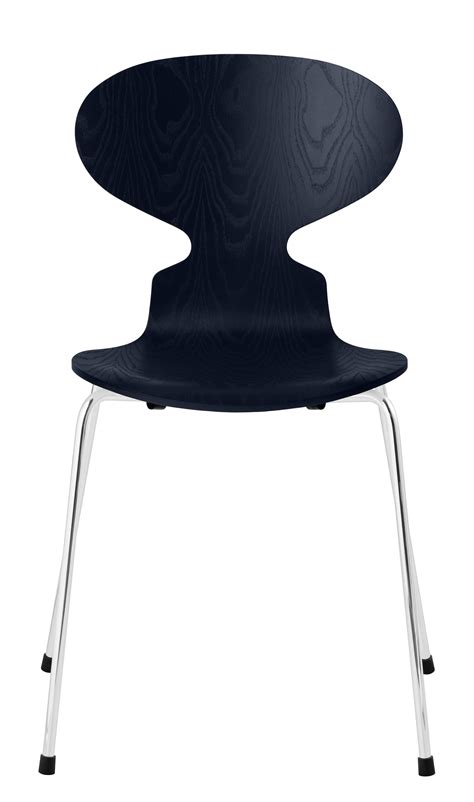 Arne jacobsen entwarf den ant™ 1952 als dreibeinigen stuhl in form einer ameise mit erhobenem kopf. Die Ameise Stuhl 3101 4-Bein Gestell Fritz Hansen | FRITZ ...