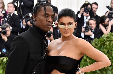 Latest travis scott news on the rapper, from his albums to nike air force 1 sneakers, as well as details of his girlfriend kylie jenner and their baby. Travis Scott & Kylie Jenner Are Quarantining Together | Billboard