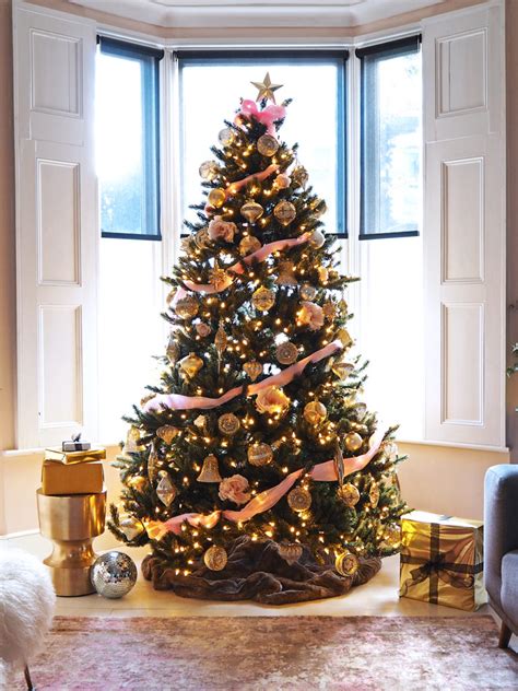 Serene Christmas Christmas Tree Decorating Ideas