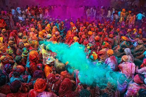 Top 15 Festivals Around The World Holi Festival Of Colours Holi Festival Holi Festival India