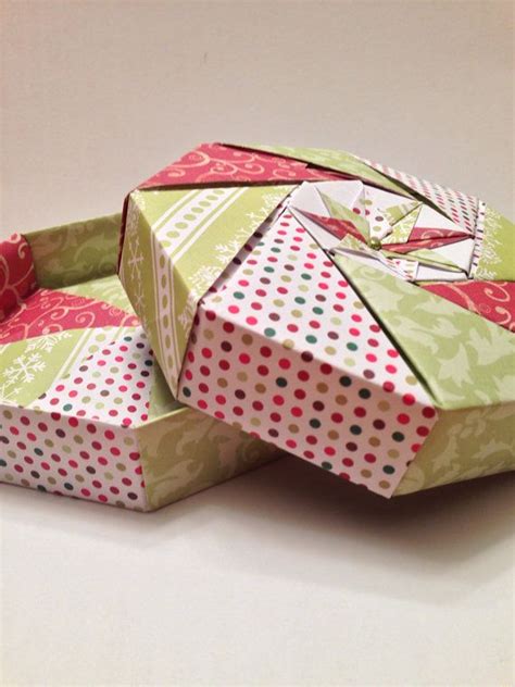 Christmas Red Gold And Light Green Small Octagonal Origami Etsy Origami Gift Box Red
