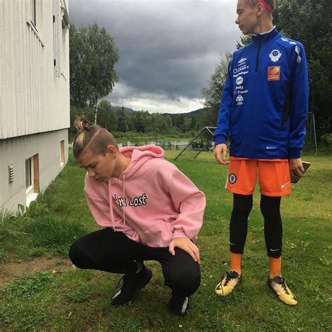 It peaked at number 1 on the norwegian albums chart. Pin by Anye MMer💗💗💗 on Marcus and Martinus | Láska