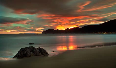 Una (r) indica que el actor fue ascendido al reparto principal después de aparecer como recurrente en temporadas anteriores. Al alba Imagen & Foto | paisajes, mar y playa , naturaleza ...