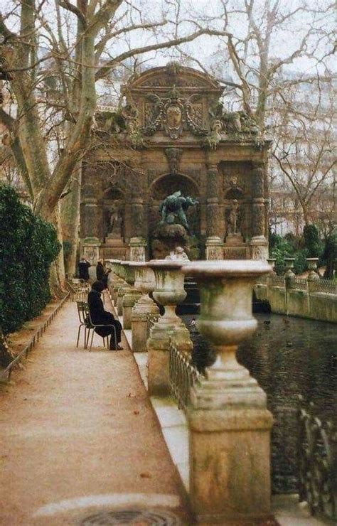 Despite the blue sky overhead, there are. Pin de Tatiana Marves en Paris | Paris ciudad, Viajes ...