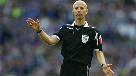 Referees Chief Mike Riley Warns Of Increase In Cards This Season Espn Fc