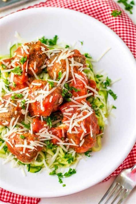 The longer they cook with the sauce, the more flavor that is infused into the meatballs & sauce. Gluten Free Meatballs Without Breadcrumbs - Low Carb, No ...