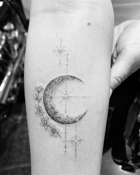 25 Most Creative Moon Tattoo Ideas Tattoos Free
