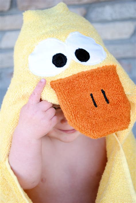 Sewing | follow this simple tutorial to make a kids hooded towel from a hand towel and bath towel. Duck Hooded Towel Tutorial - Crazy Little Projects