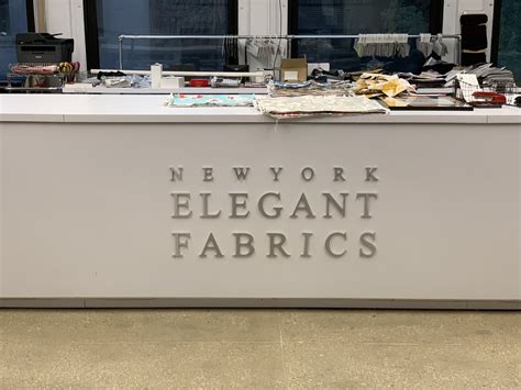 New York Elegant Fabrics Garment District In Nyc