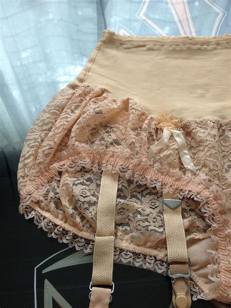 1950 S Vintage Olga Pretty Partner Nude Lace Bubble Girdle Panty High