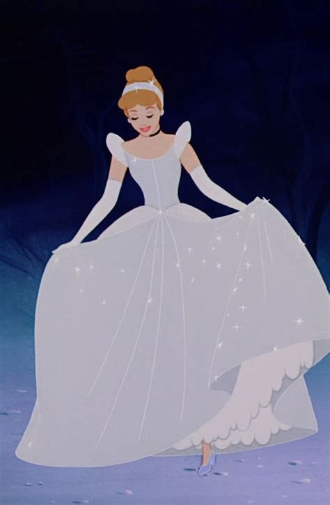 Cinderella With Her Beautiful Dress Disney Princess Outfits