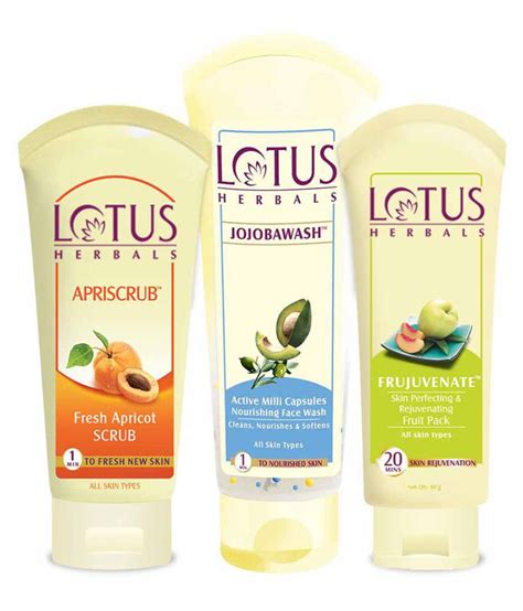Lotus Herbals Natural Face Care Combo Fruit Pack 60gm Apri Scrub 60gm