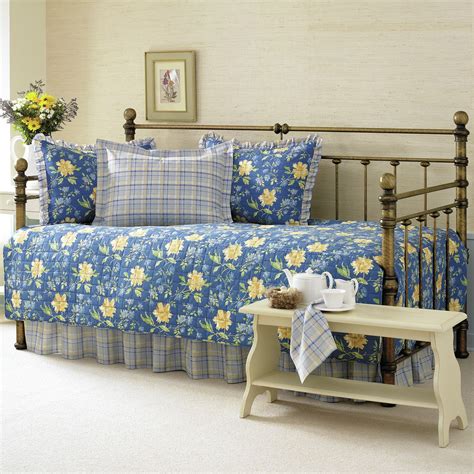 Laura Ashley Home Emilie 5 Piece Twin Quilted Daybed Cover Set Daybed