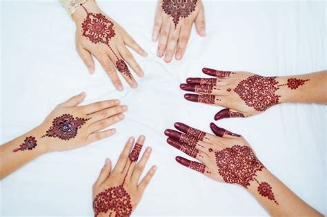 We did not find results for: Menakjubkan 30+ Gambar Henna Simple Dan Mudah