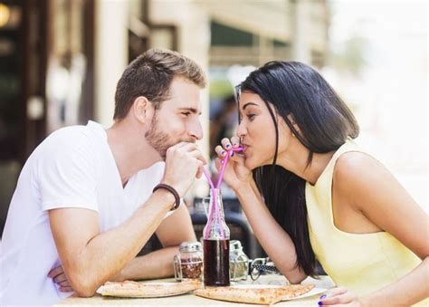 11 Things Every Woman Thinks On Tinder Dates