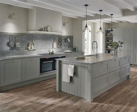 Fairford slate grey kitchen by howdens. Fairford Grey kitchen | Shaker Kitchens | Howdens Joinery