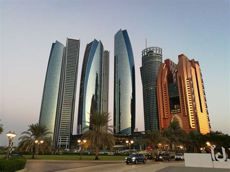 Abu Dhabi Iconic Building