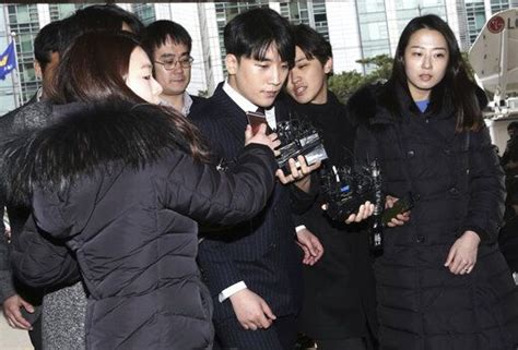 S Korean Police Questioning 2 K Pop Stars In Sex Scandals