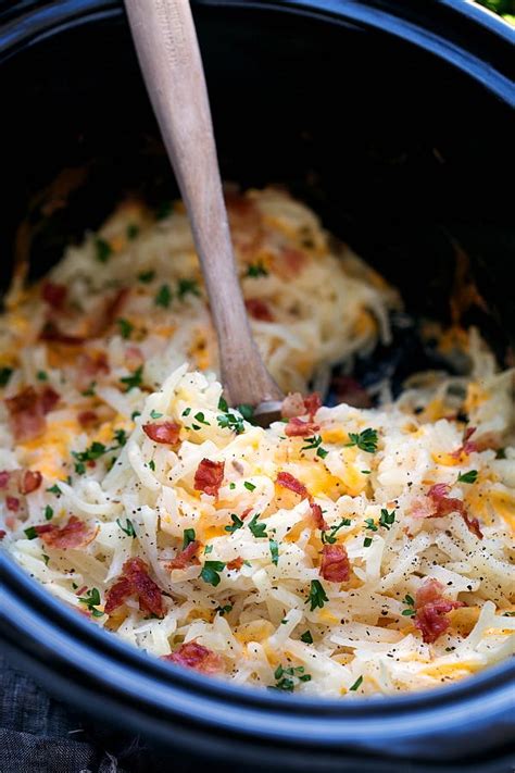 One of our favorite weeknight dinner recipes, this dish is loaded with cheese and bacon and cooks in less than 30 minutes. Slow Cooker Cheesy Hash Brown Recipe | FaveSouthernRecipes.com