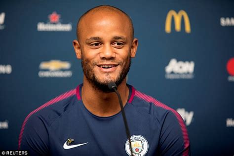 vincent kompany praises new manchester city signings daily mail online