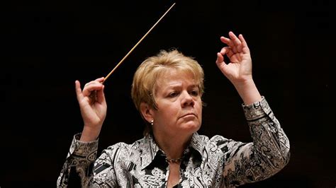 Why Arent There More Women Conductors Bbc Culture