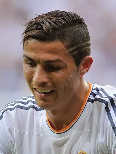 6 Gaya Rambut Cristiano Ronaldo Paling Curi Perhatian Ada Yang Mirip