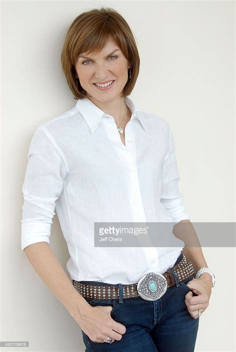 portrait of fiona bruce bbc newsreader and presenter fiona bruce newsreader news presenter