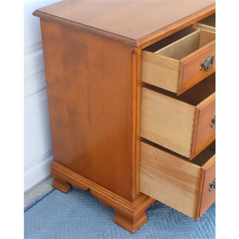 1970s Ethan Allen Heirloom Nutmeg Maple Colonial Early American Dresser