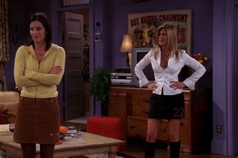 17 Rachel Green Outfits To Wear Today