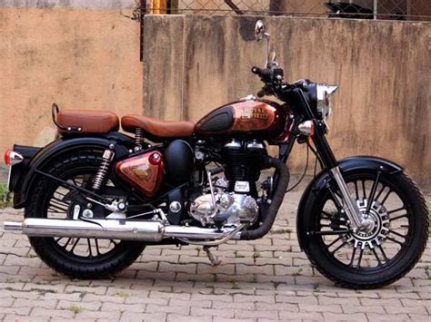 Royal enfield classic 500 mo' powa' was noted with a turbocharger while its fuel injection system has been replaced with a carburetor. This Modified Royal Enfield Classic 500 Is A Looker