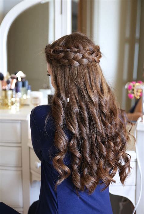 20 Royal And Charismatic Crown Braid Hairstyles Haircuts And Hairstyles 2021