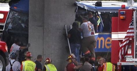 Police Blown Tire Likely Caused Deadly Megabus Crash On I 55