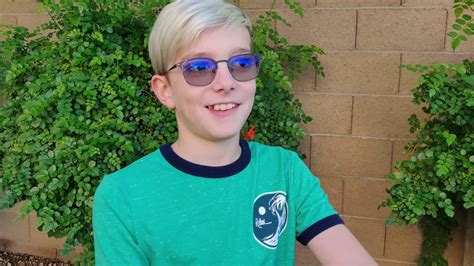 It has solid cut quality, reliable company history, and a good warranty. Zach mowes the lawn with EGO 56 volt 21" Self Propelled ...