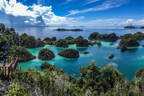 11 Tempat Wisata Terbaik Di Indonesia Luar Negeri Kalah