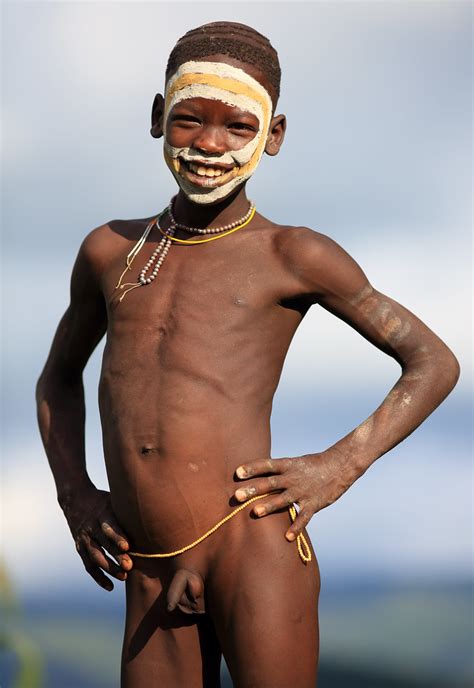 部族のアフリカ人ヌード 女性の写真