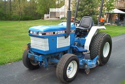 Having comfortable clothes and footwear, when you're working very hard, is very important. Ford 1620 diesel tractor, 4X4, 60" mower & snow plow