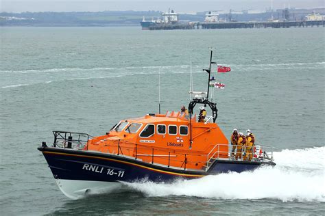 Angle Rnli Lifeboat Goes To Aid Of Pilot Boat Crew Rnli