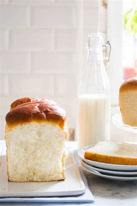 To add to the mythos surrounding this lofty bread, i couldn't find much in my research on traditional ways to make it, or even on its origins. Hokkaido milk bread recipe - Maricruz Avalos Kitchen Blog