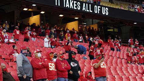 Chiefs Texans Booed As Racial Justice Stand Sparks Outrage