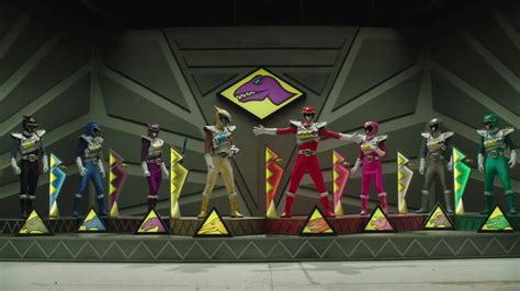 Sdcc 2015 Power Rangers Dino Charge Returns August 29th Video