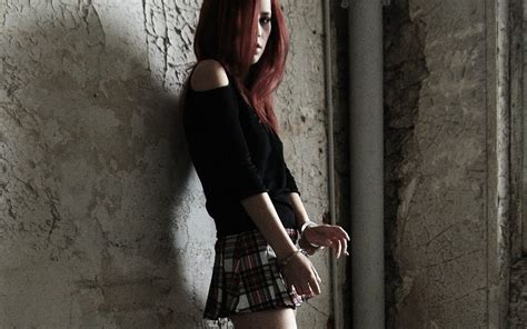 Piper Fawn Skirt Beauty Actress Redhead Hd Wallpaper Peakpx