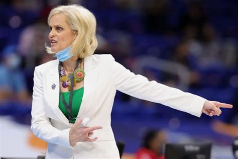 Look Kim Mulkey S Comment On Caitlin Clark Is Going Viral The Spun