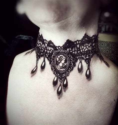 40 Lace Tattoo Ideas To Add The Beauty Of Laces To Your Life Blurmark