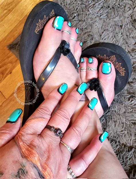 Momma Kat Aka Purrrdy Feet On Twitter Comic Pop Thought This Color Was Perfect For It