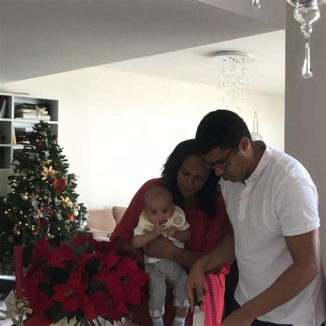 The precious stones abound in. Novas imagens de Isabel dos Santos levantam rumores de ...