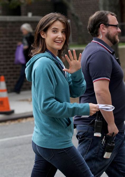 Pin By Female Gaze On Cobie Smulders Cobie Smulders Robin