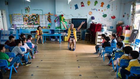 What is the prize for 2nd place? Children make early start at learning English | In-Depth ...