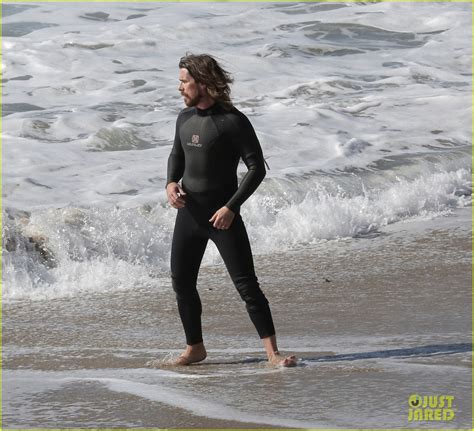 christian bale shows off his shirtless body at the beach photo 3320910 christian bale