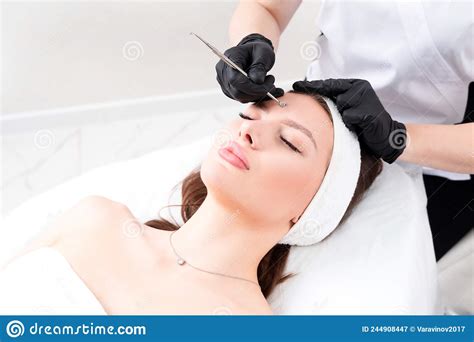 Mechanical Facial Cleansing Stock Image Image Of Cavitation Client