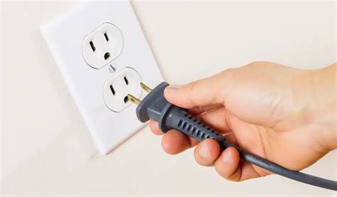 What Is A Self Grounding Outlet All You Need To Know
